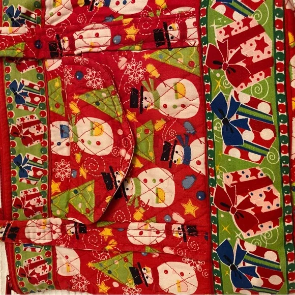 Festive Red and Green Handbag - Picture 2 of 10